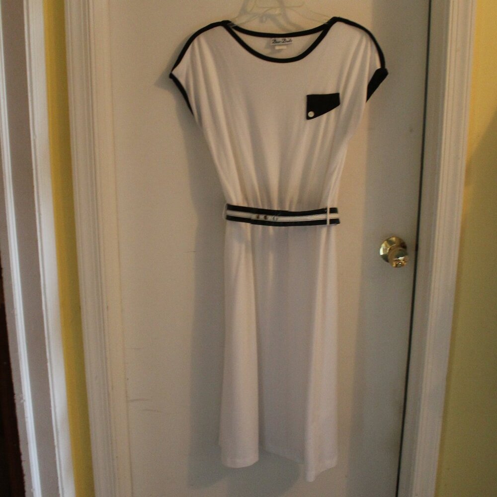 Vintage Doo-Dads White/Black Women's Dress